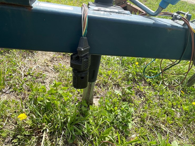 #2105-•-2012-triton-pontoon-trailer-(no-registration-card)-image-15