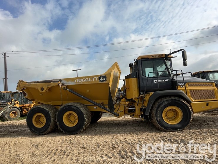 2023-deere-260e-image-3