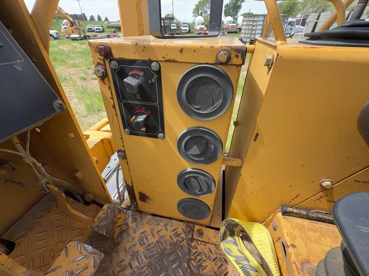 1995-caterpillar-d4c-image-35
