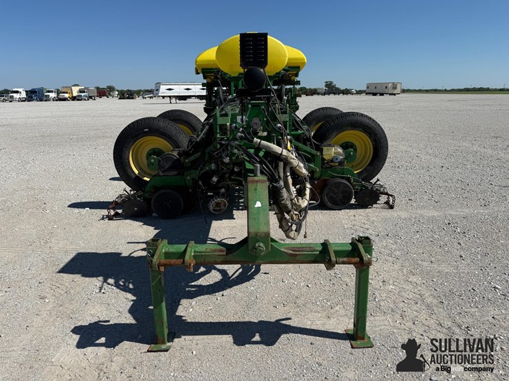 2011-john-deere-1770-image-2