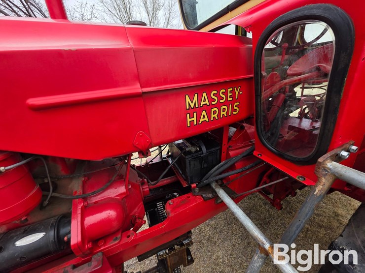 massey-ferguson-44-image-11