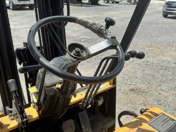 caterpillar-ec15-image-11