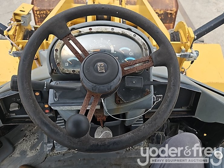 2009-caterpillar-938h-image-27