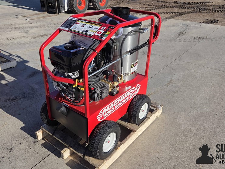 2026-magnum-4000-series-hot-water-pressure-washer-image-1