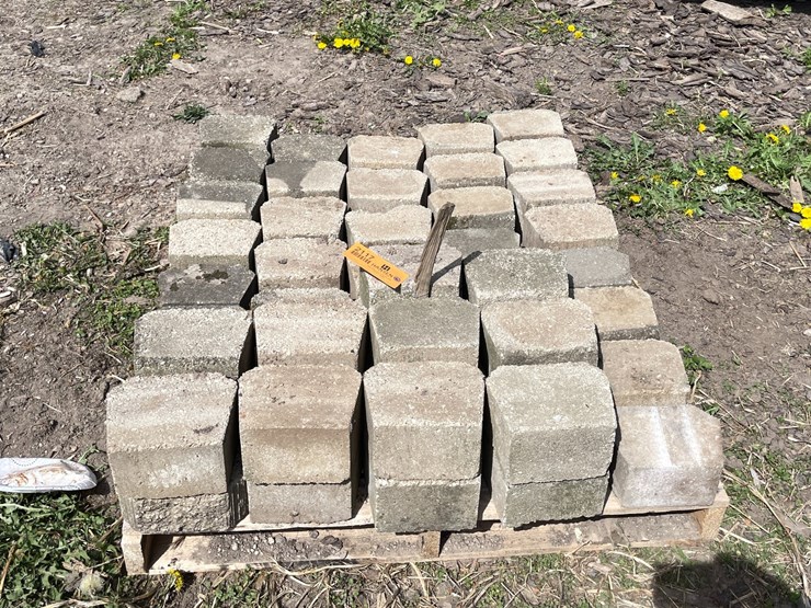 #2117-•-15"-landscape-bricks-image-1