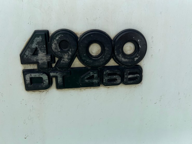 1998-international-4700-image-23