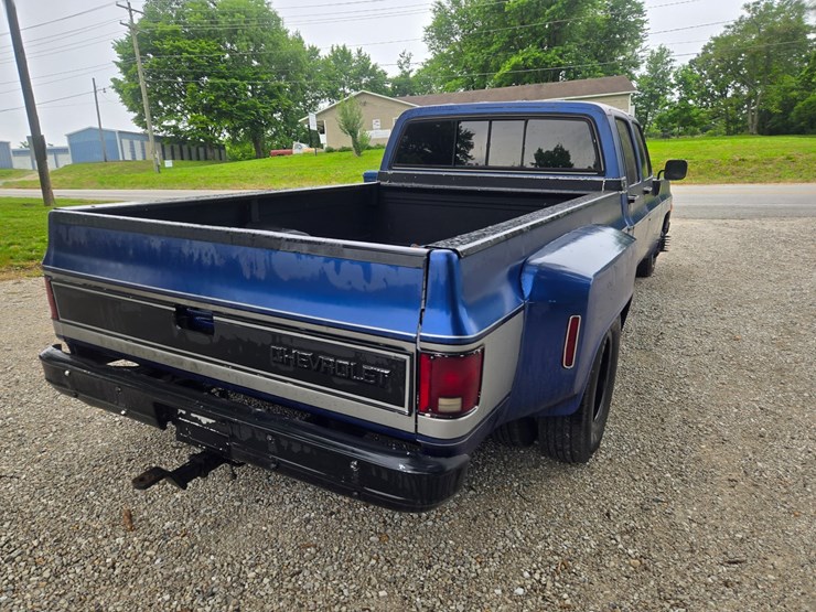 1976-chevrolet-c30-image-13