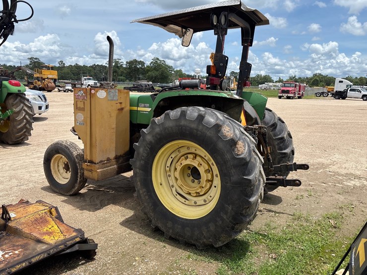 john-deere-5520-image-3