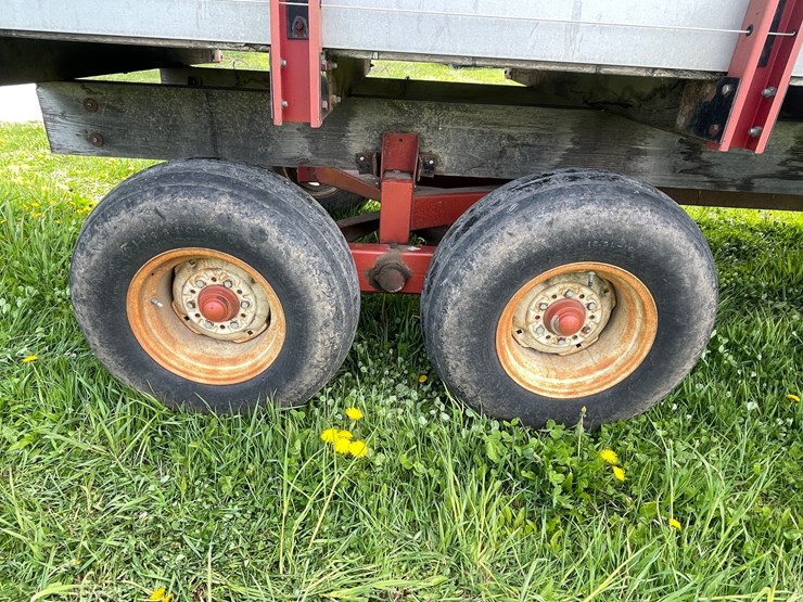 #3296-•-h&s-7-+-4-twin-auger-chopper-box-image-26