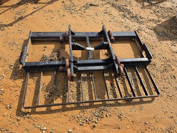 125---superior-fabrication-forklift-image-5