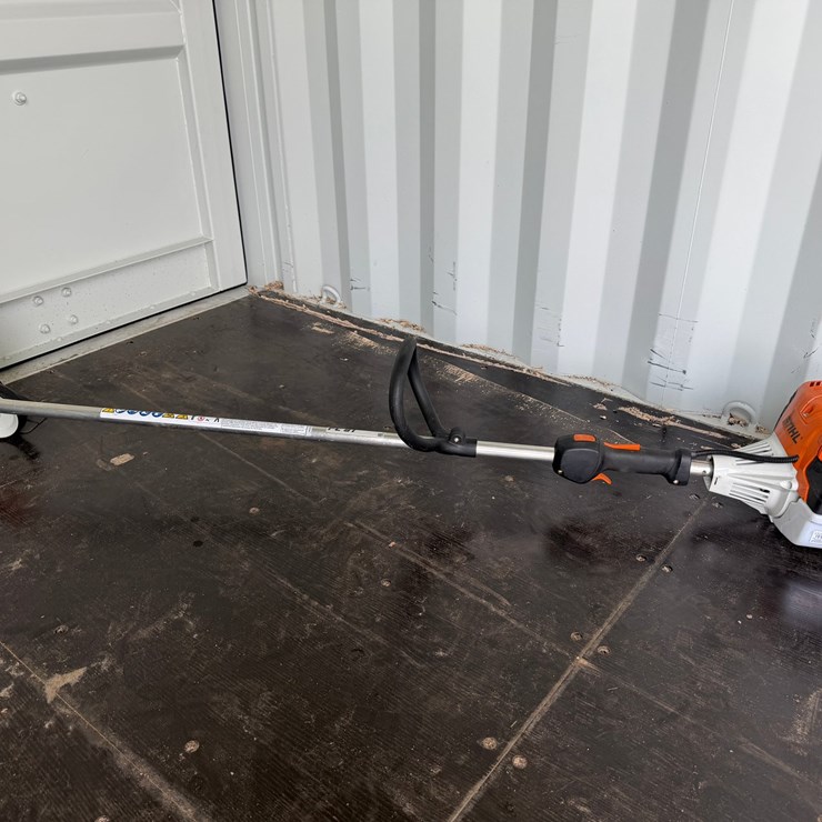 #6024 • STIHL FC91 Edger