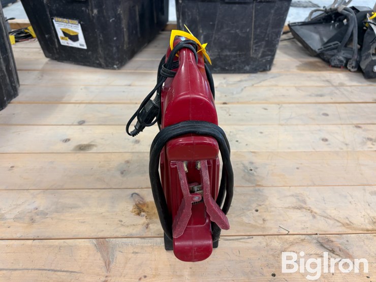 jnc-770r-12-volt-jump-pack-image-2