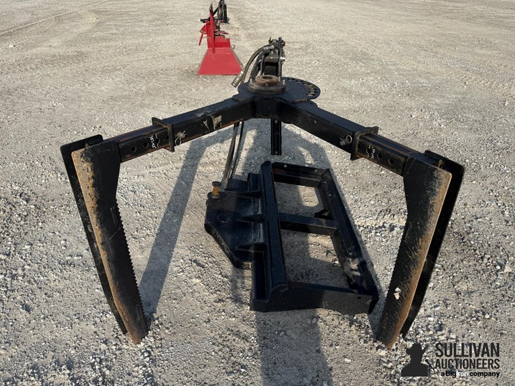 skidloader-attach-tire-grabber-image-4