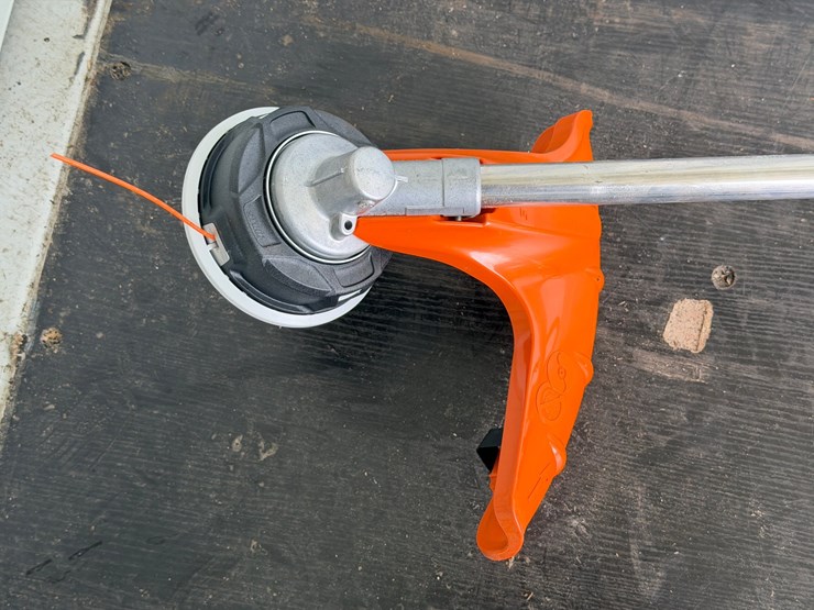 #6020-•-stihl-fs56rc-string-trimmer-image-6