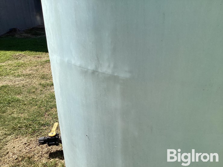 3,000-gal-storage-tank-image-14