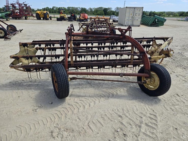 new-holland-260-image-6