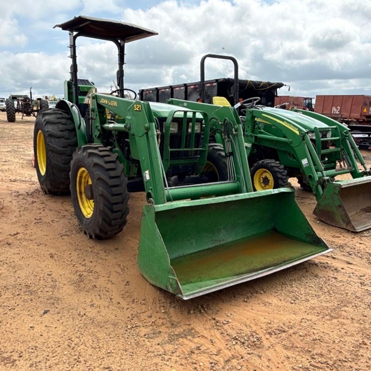 JOHN DEERE 5205