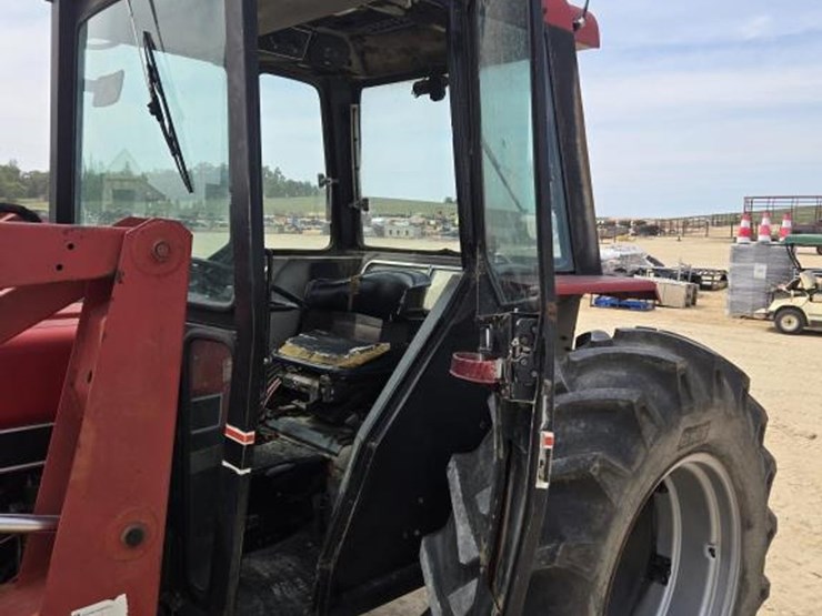 case-ih-585-image-19