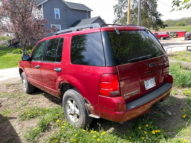 2005-ford-explorer-image-7