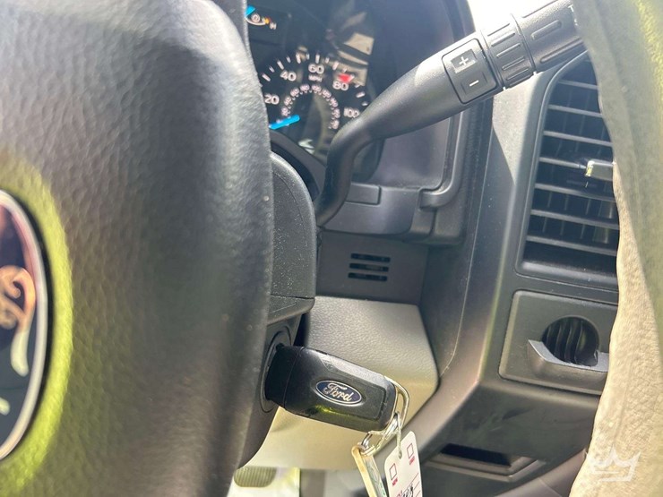 2016-ford-f150-image-15