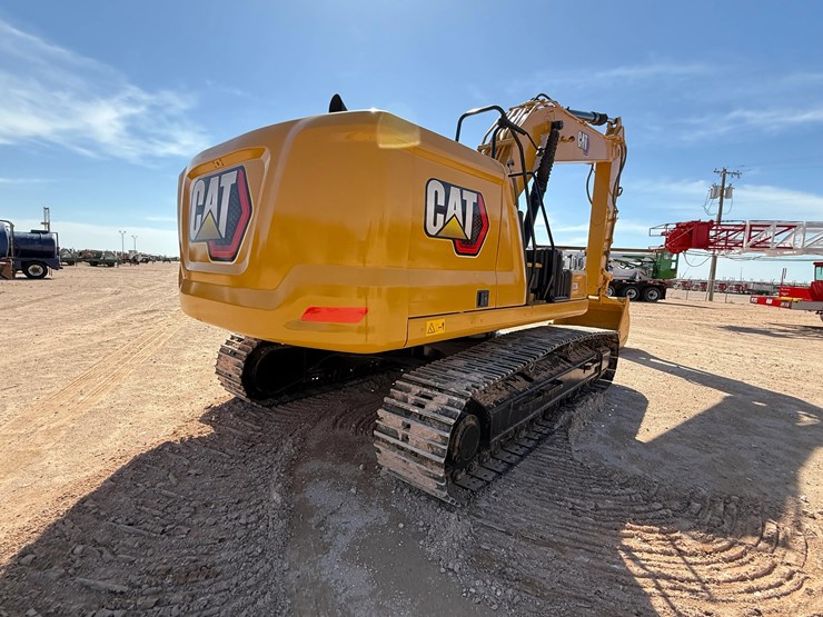 2023-caterpillar-330-image-10