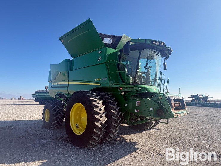 2022-john-deere-s780-image-3
