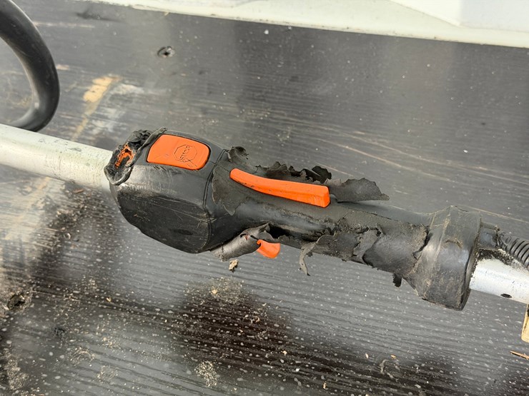 #6057-•-stihl-fs131r-string-trimmer-image-5