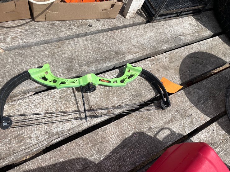 #2140-•-bear-youth-compound-bow-image-2