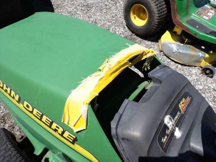 john-deere-lt166-image-14