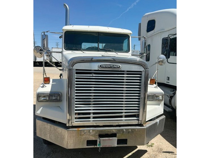 1999-freightliner-fld120-image-3