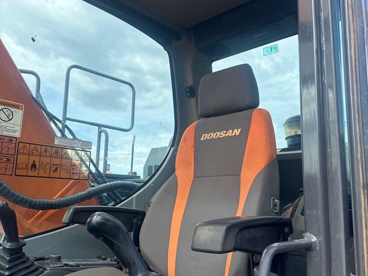 2021-doosan-dx225-lc-5-image-31