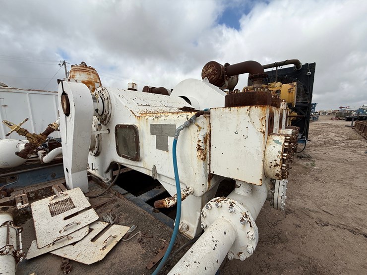 2011-caterpillar-3512-image-13