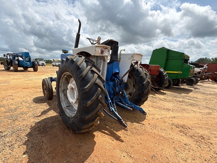 ford-7000-image-3