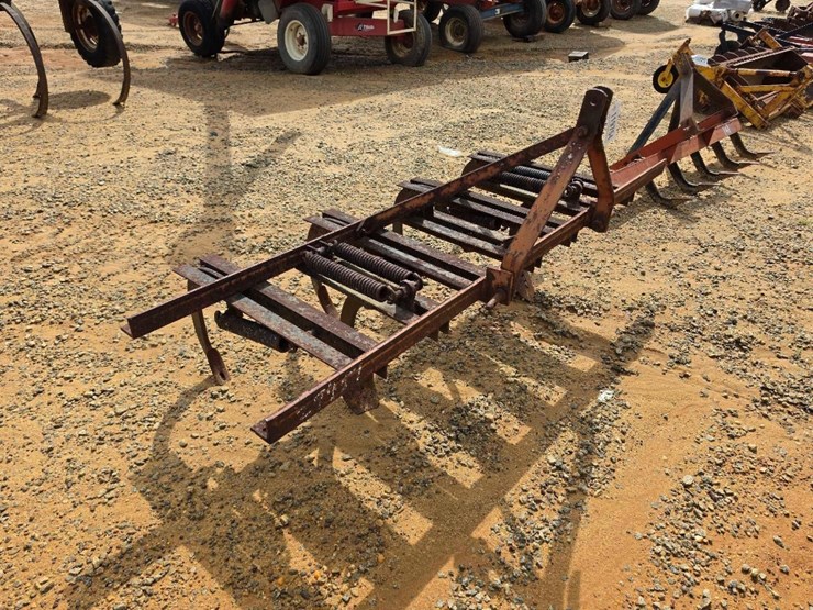 142---6-shank-chisel-plow-image-5