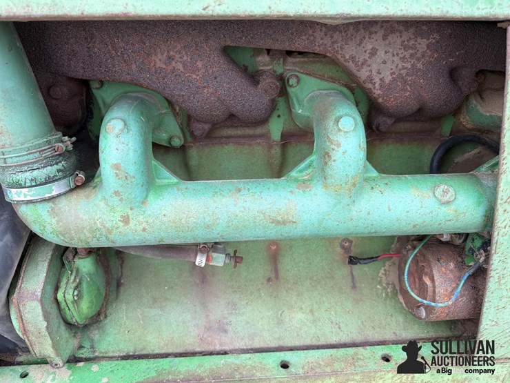 john-deere-4010-image-17