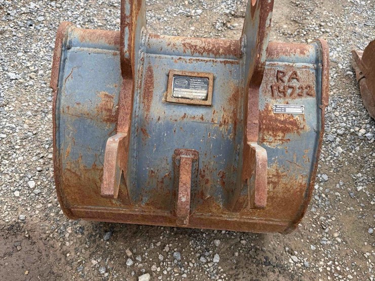 strickland-22”-tooth-bucket-image-3