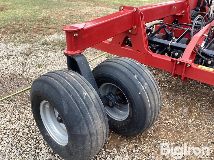 2015-case-ih-2015-image-16