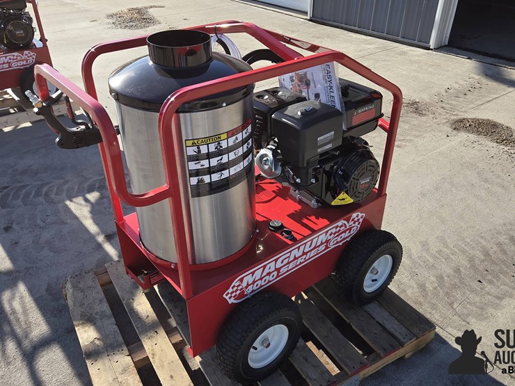 2026-magnum-4000-series-hot-water-pressure-washer-image-5