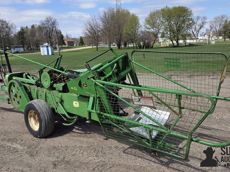 john-deere-24t-image-7