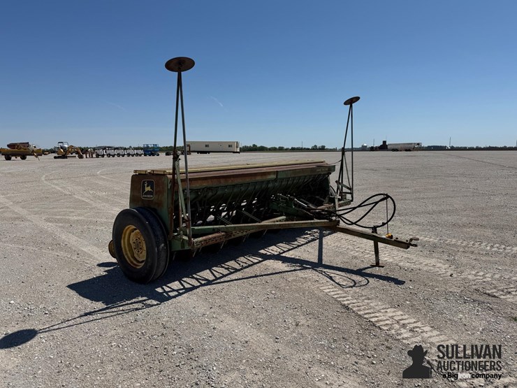 john-deere-8300-image-3