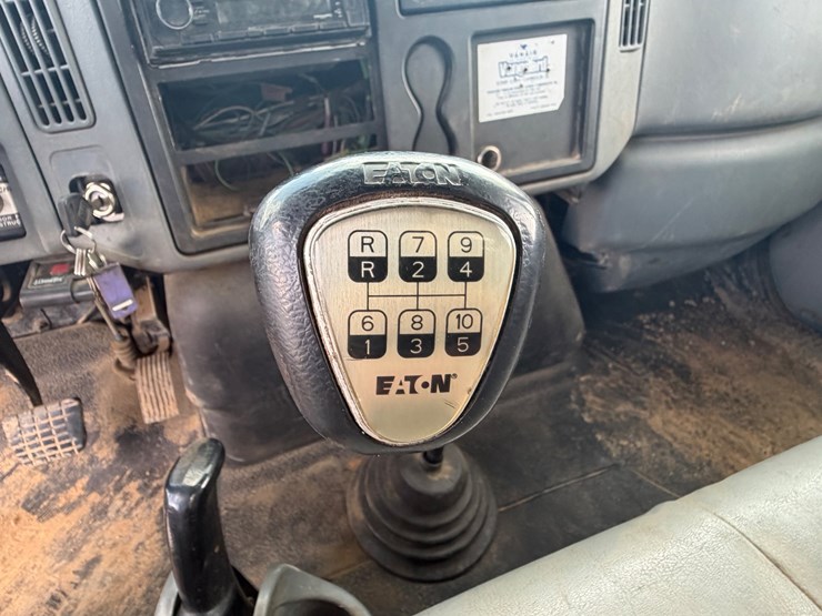 2007-international-durastar-4200-image-21