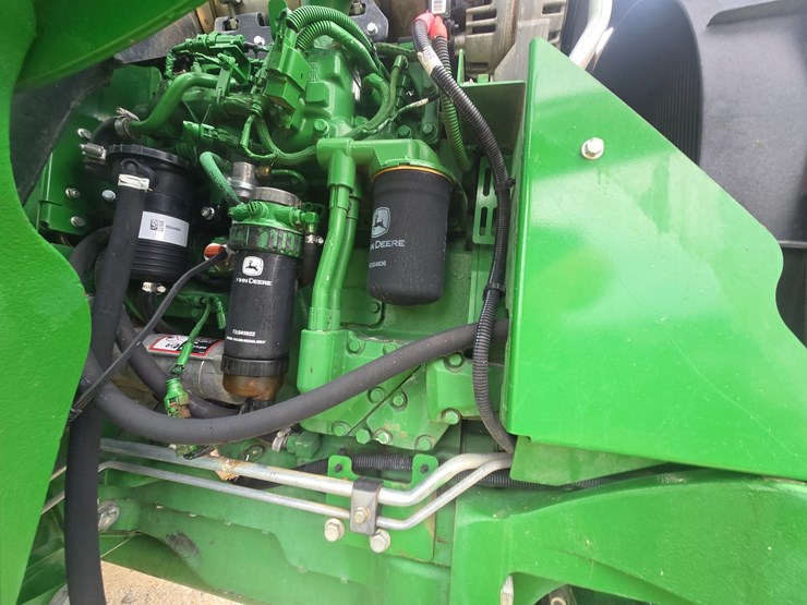 john-deere-6105d-image-26