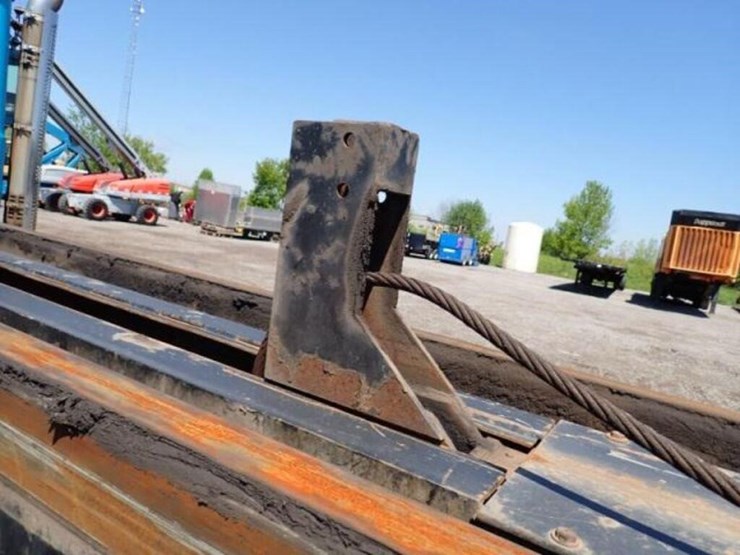 2015-mack-granite-gu813-image-54