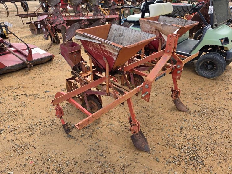 146---2-row-set-of-covington-planters-image-4
