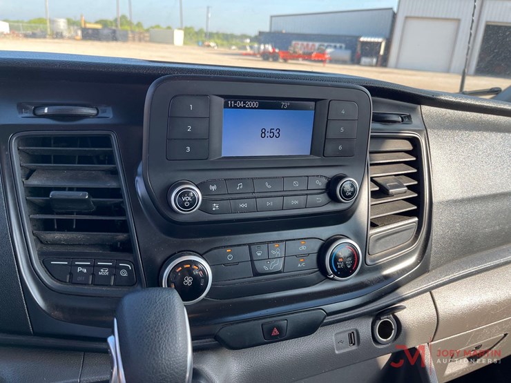 2020-ford-transit-image-25