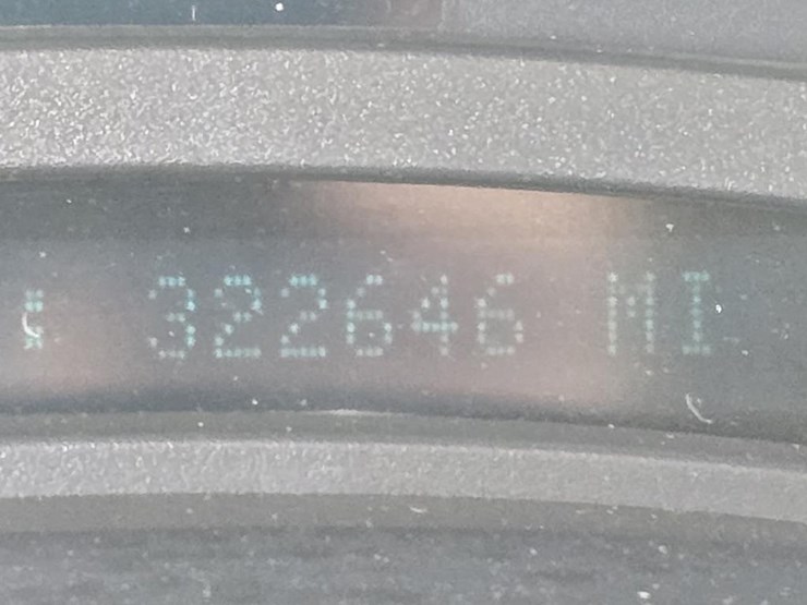 2004-chevrolet-1500-image-23