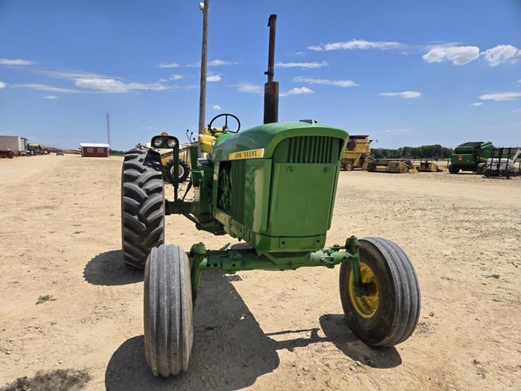 john-deere-4020-image-17