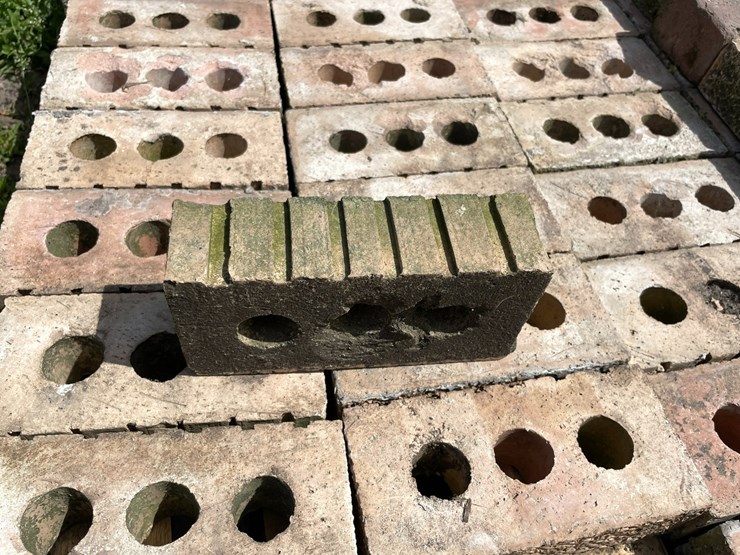 #2118-•-vintage-bricks-image-6