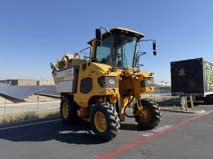 2016-gregoire-g8.260-double-bin-grape-harvester,-image-2