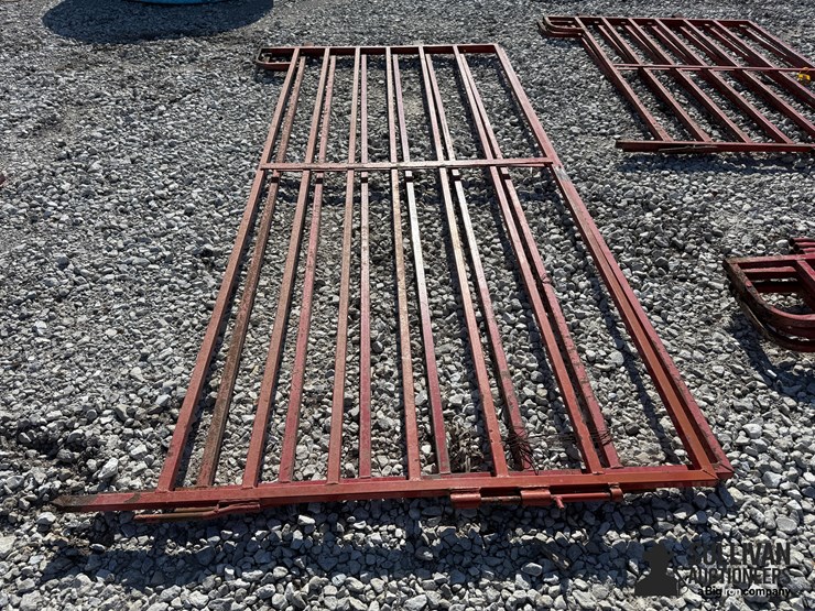 stronghold-12'-coral-panel-image-5